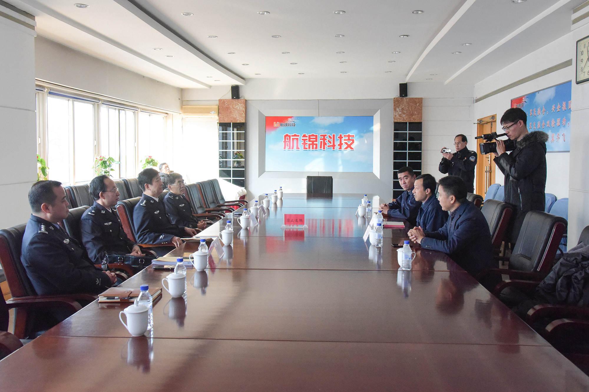 省公安廳常務副廳長潘春吉來公司走訪調(diào)研圖片（壓縮）_副本_副本.jpg